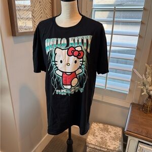 Women’s Hello Kitty Sanrio 2022 Lightning t-shirt size large